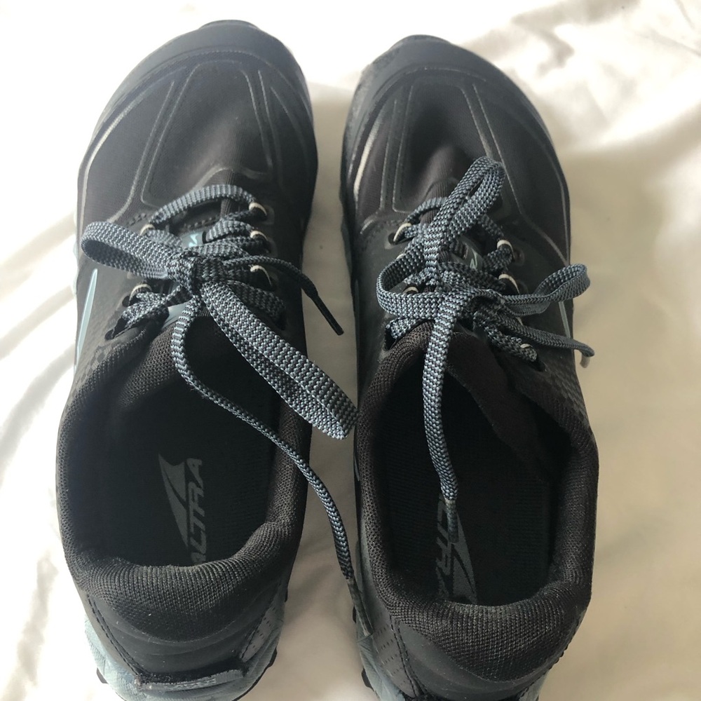 Altra Superior 7 trail runners